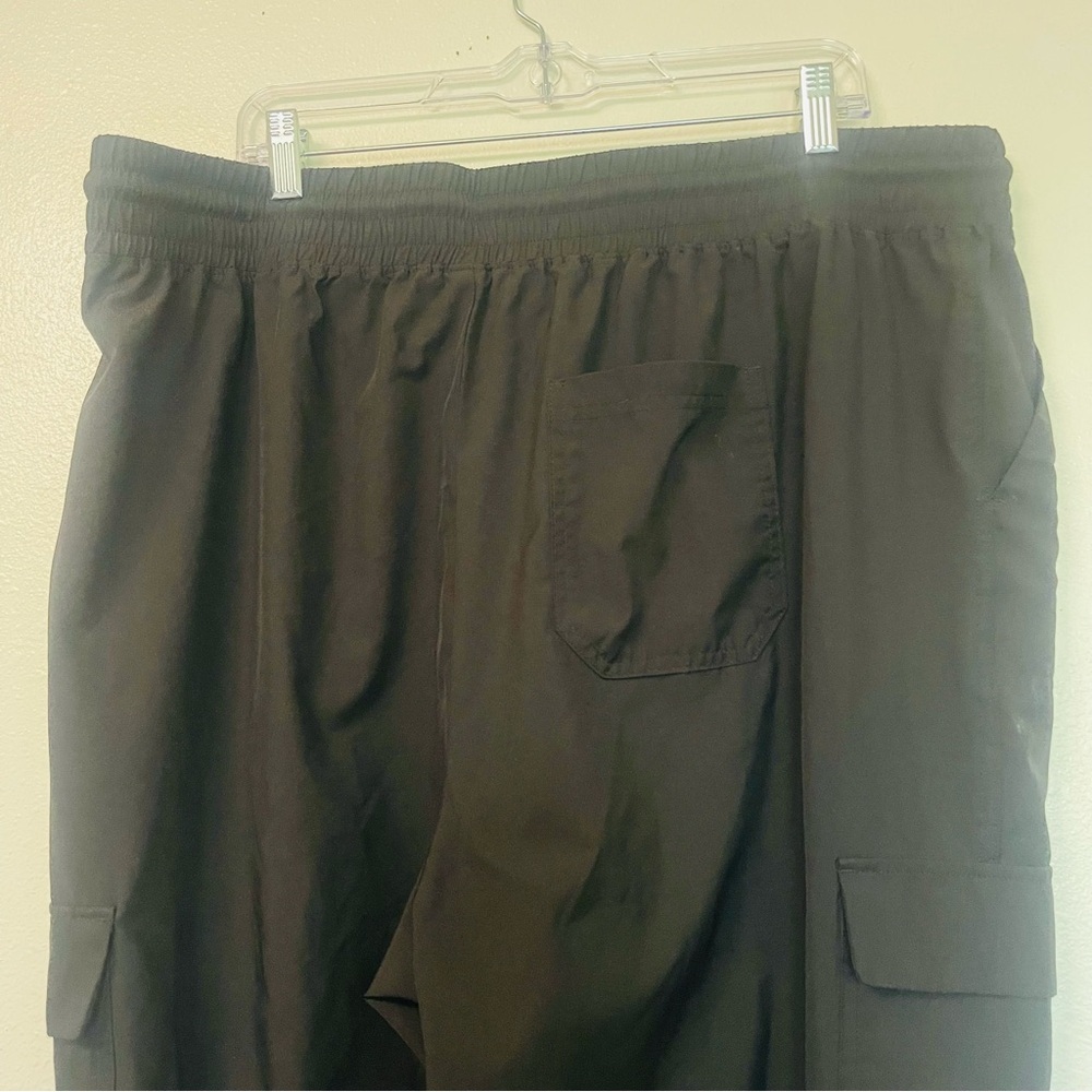 Old Navy Plus Size Stretch Tech Black Cargo Joggers Athletic Pants Size 2X - Picture 9 of 12